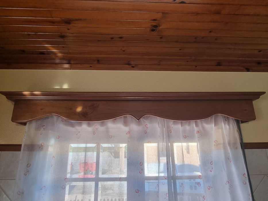 Vendo Sanefas em castanho