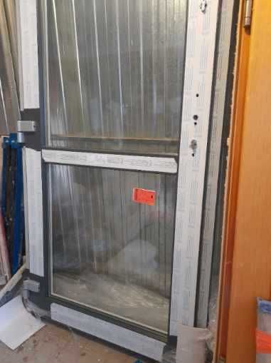 DRZWI zewnętrzne klatka lokal nowe