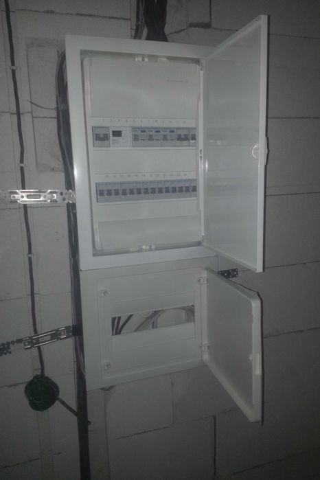 Електромонтаж. Будівництво
