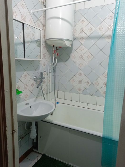 Подобово здам квартиру. Пуща водиця. Київ. Трикімнатна. Бронювання.