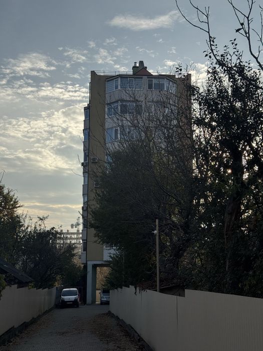 Продається  комерційне приміщення