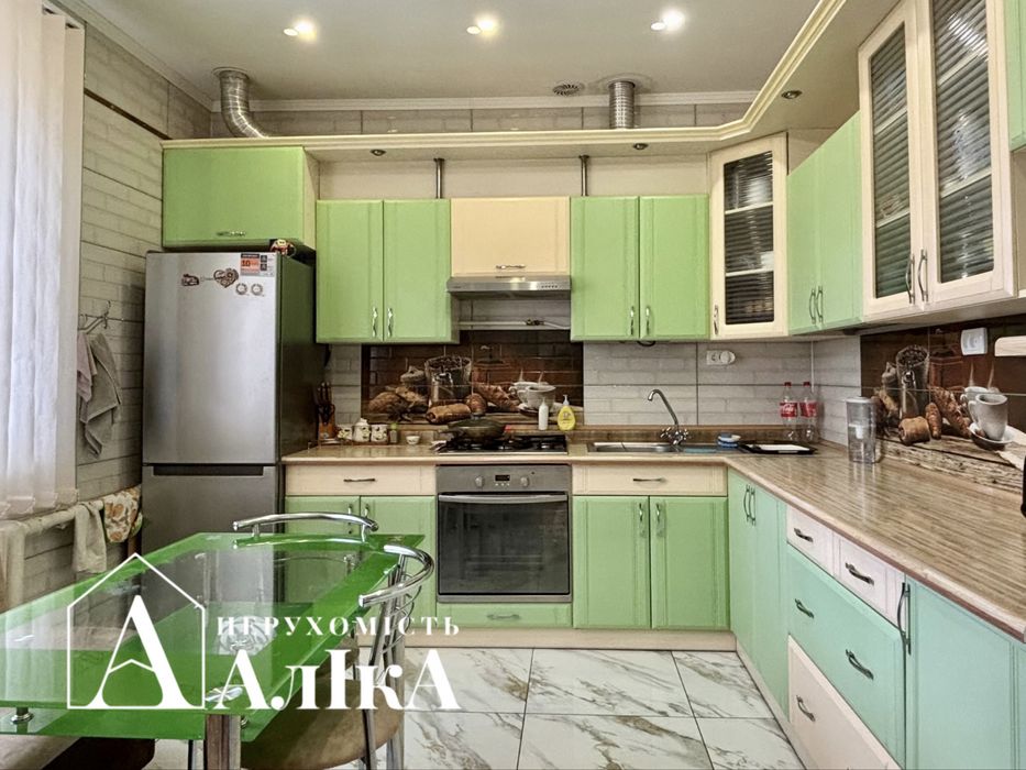 Продам просторий будинок готовий до проживання