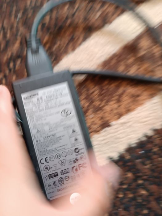 Зарядка до ноутбука