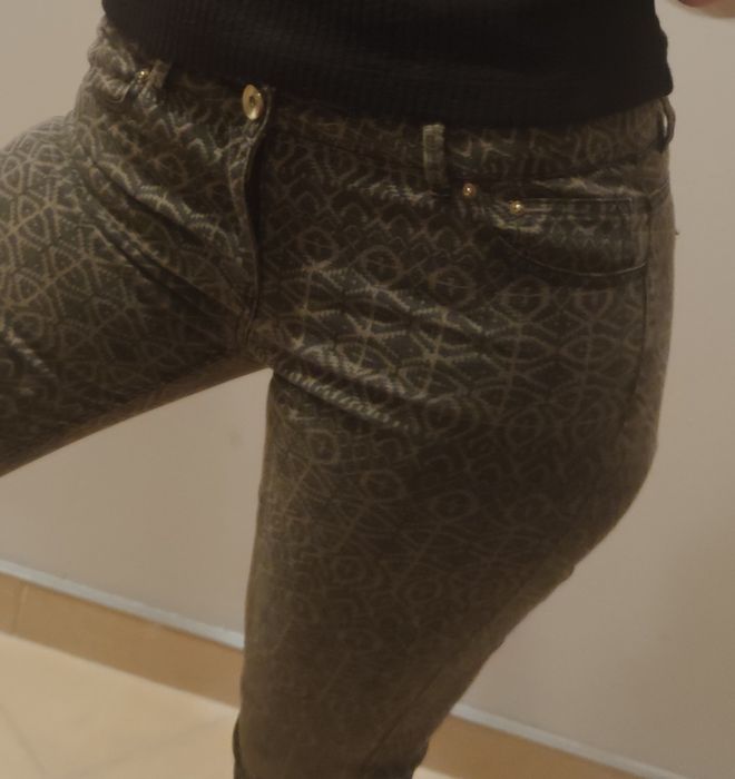 Spodnie czarne we wzory H&M
