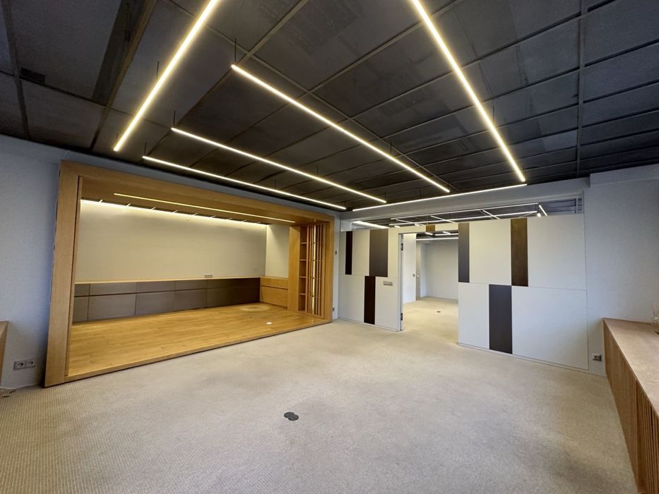 Оренда офісу, Центр, Поділ, 110 м2, з панорамним видом на Воздвиженку