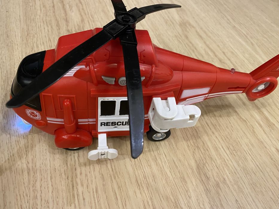 Вертоліт іграшка дитячий з звуком і світлом