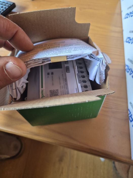 Sheneider energy meter64310011996801122