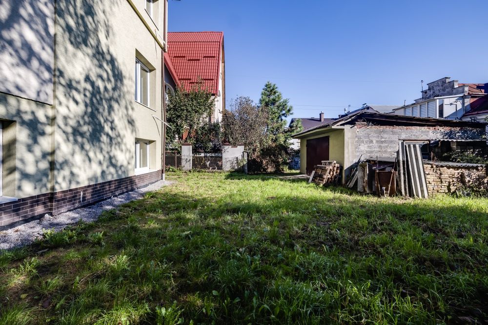 Продаж будинку з ділянкою  кн.Ольги-Виноградна