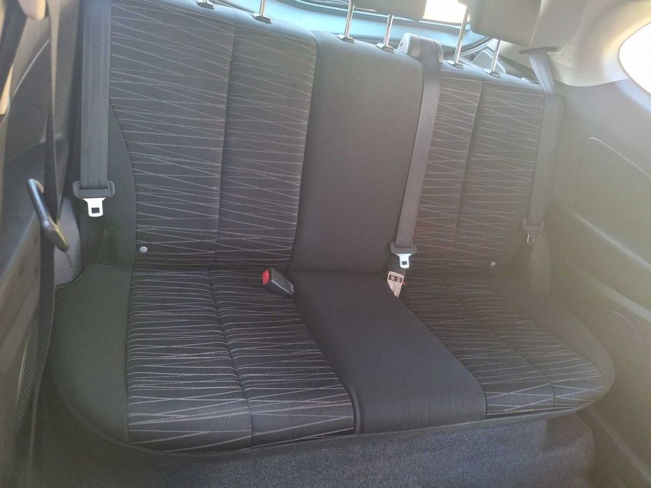 Продам авто Mazda 2 2008