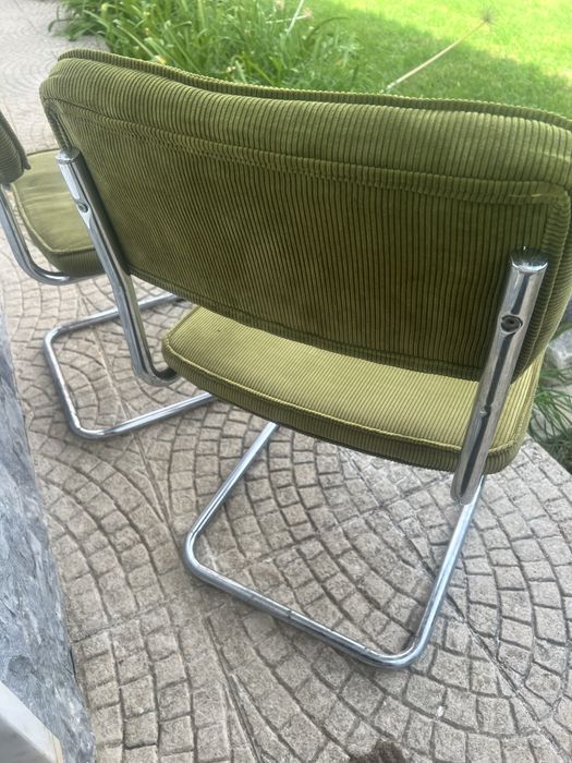 2 cadeiras cantilever