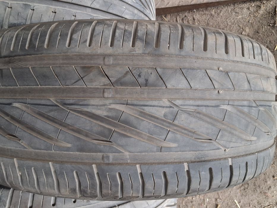 4 opony 225/45-19 UNIROYAL