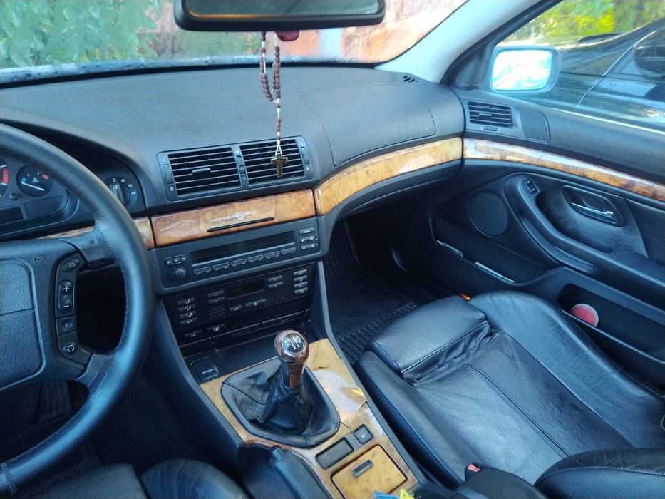 BMW 523i E39 (peças para venda)