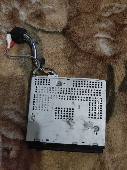 Автомагнітола Clarion