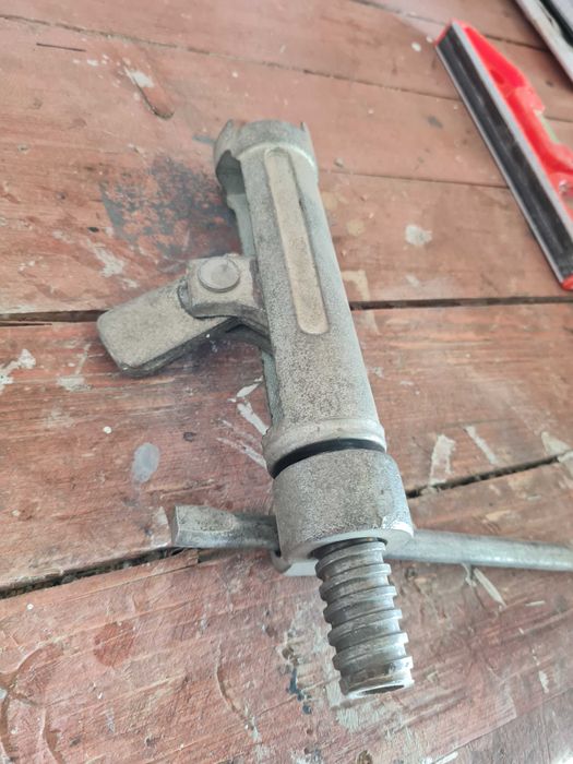 Szpilki zabki szalunkowe+klucz