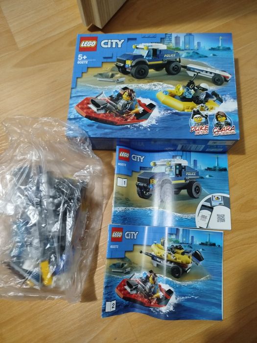 LEGO City 60272 Transport łodzi policji specjalnej
