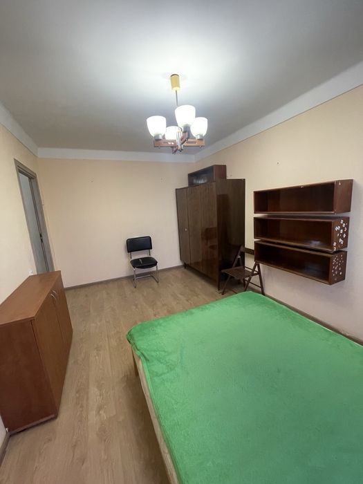 Здається 3-кімнатна квартира,метро Лісова