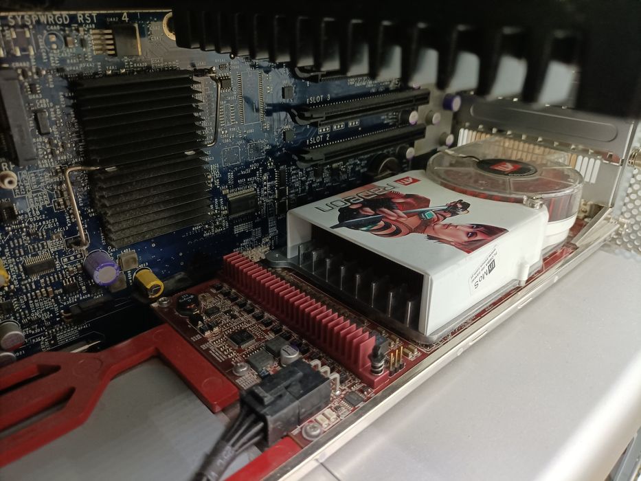 Apple Mac Pro A1186 EMC 2113,  ram 64GB