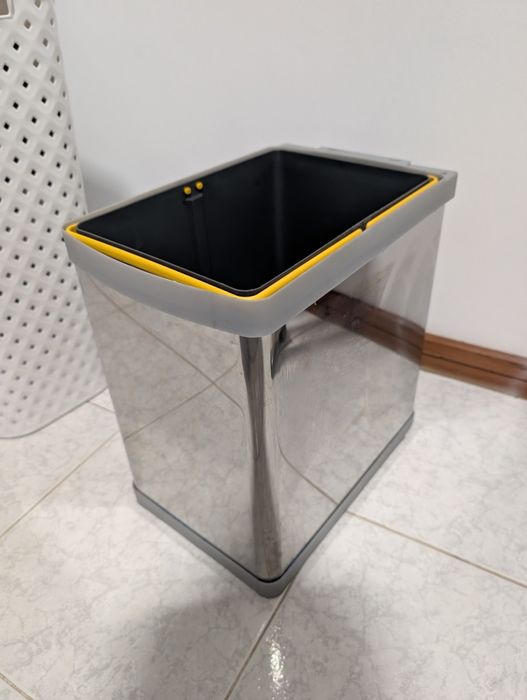 Caixote de lixo em Inox