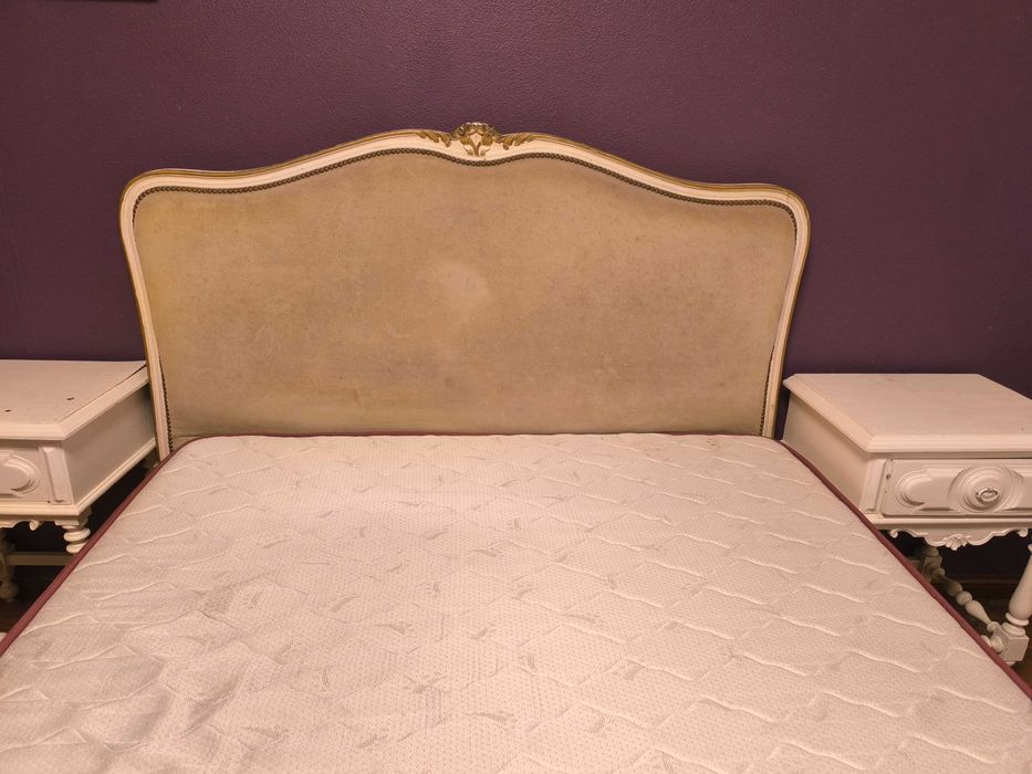 Cama casal Antiga veludo Beje