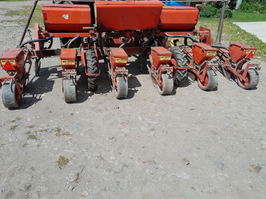 Siewnik do kukurydzy Becker