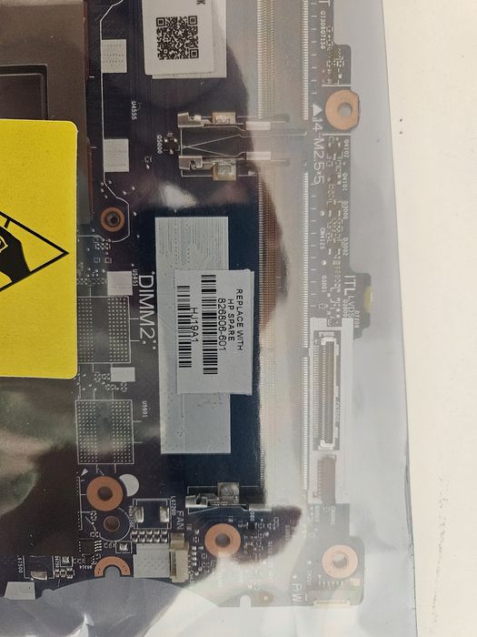 Vendo mainboard p/ Elitebook 840 G3 PN:826806.601