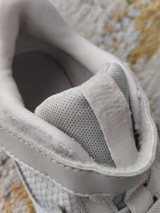 Sapatilhas: Nike criança; gênero feminino