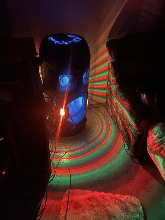 Sony  mhc v72 d продаю мощный музыкальный центр