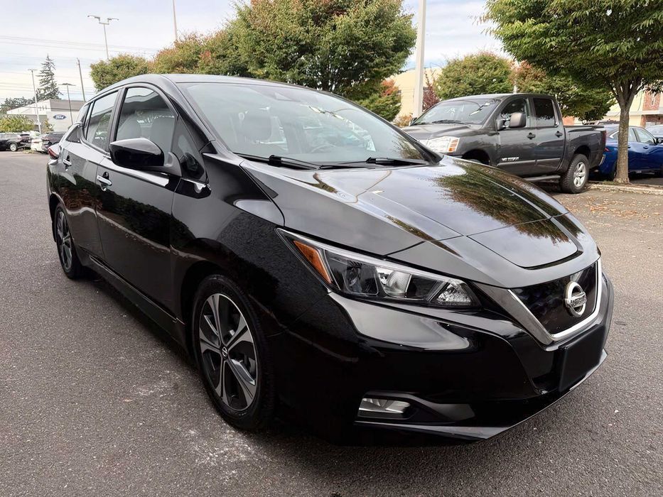 Nissan LEAF SV      2021