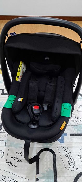 Conjunto Ovo e Base Isofix Chicco