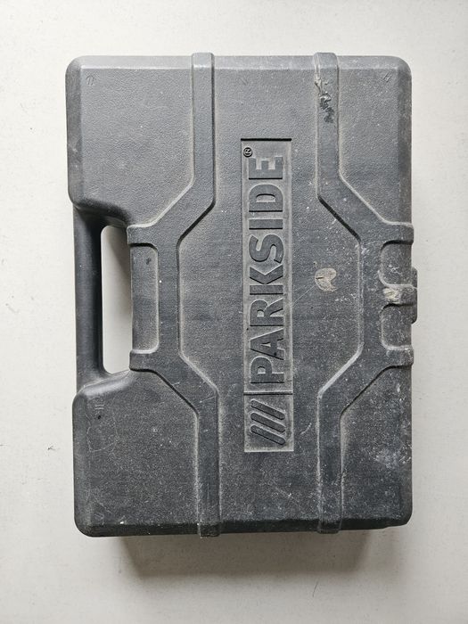 Walizka parkside po kleju na gorąco