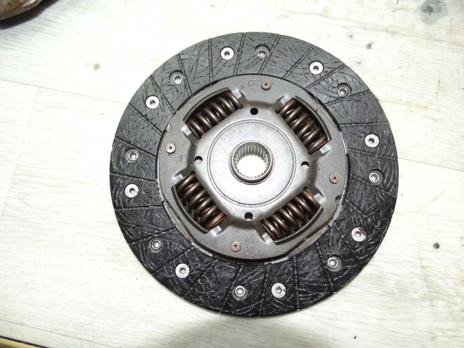 まな Маховик+корзина зчеплення Volkswagen Golf IV 1.4 1.6 97-06