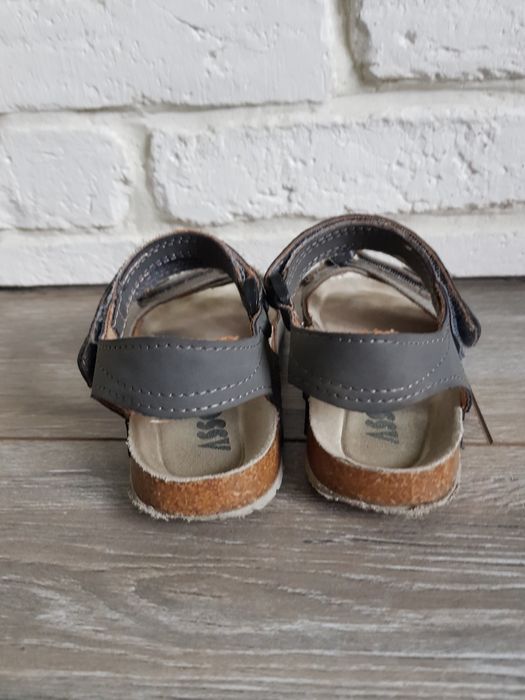 Sandałki dla chłopca r. 31