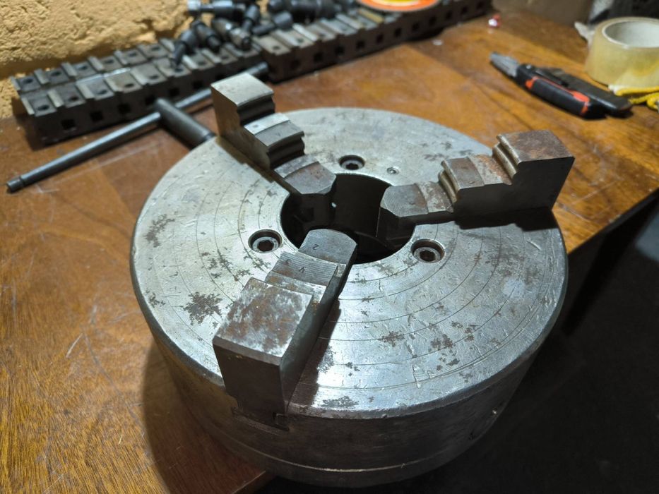 Кулачки токарні б/у,патрони токарні на 250