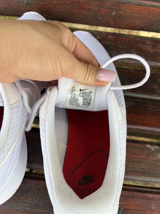 Кросівки Nike Tanjun білі Unisex 41 р. оригінал
