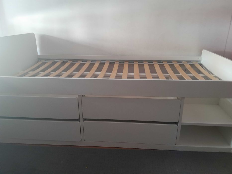 Cama de solteiro, estrato e 4 gavetas incluido