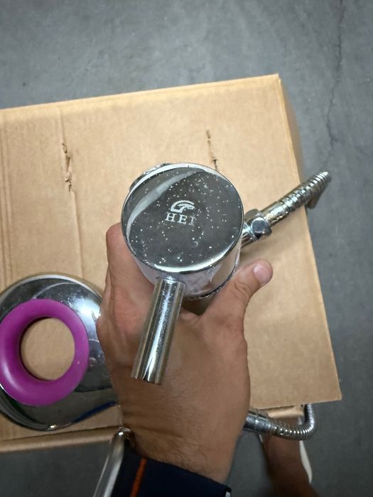 Torneira Misturadora e chuveiro