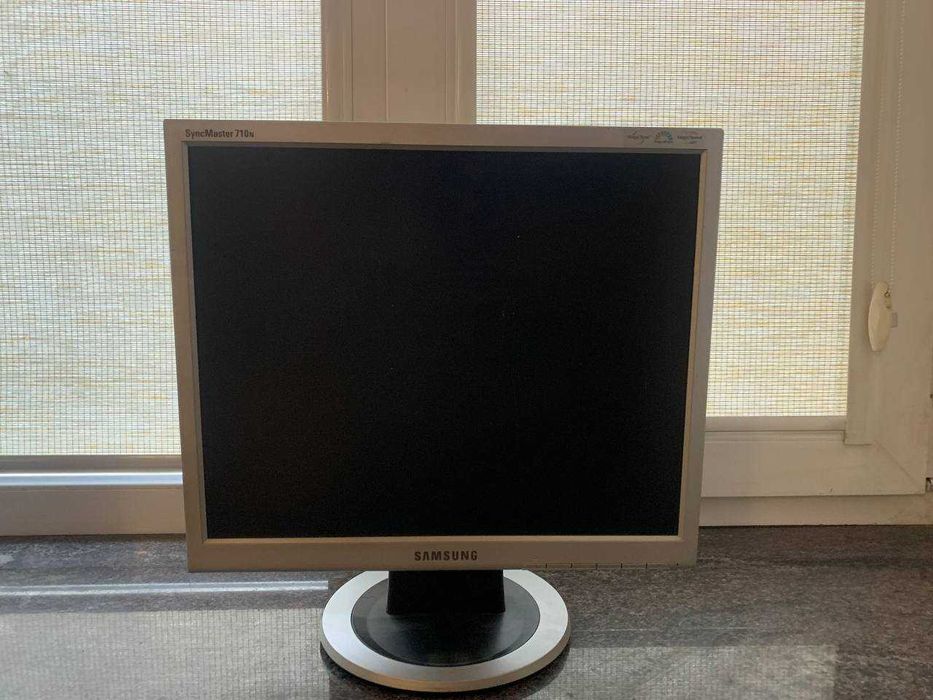 Монитор Samsung SyncMaster 710n