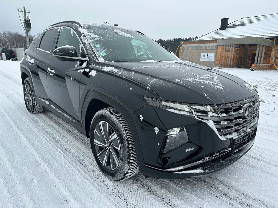 Hyundai Tucson Auto wzorowo utrzymane pełen serwis kamera navigacja