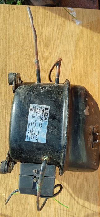 Sprzedam kompresor HXK12AAl oraz EDA TYP SH-10, silnik SOLE typ SH-10