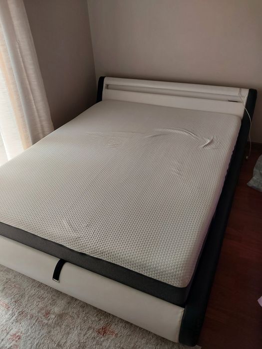 Cama de casal elevatória 150x190cm com colchão emma original
