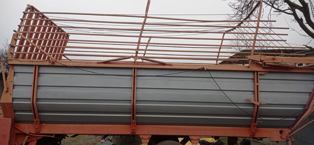 Przyczepa zbierająca