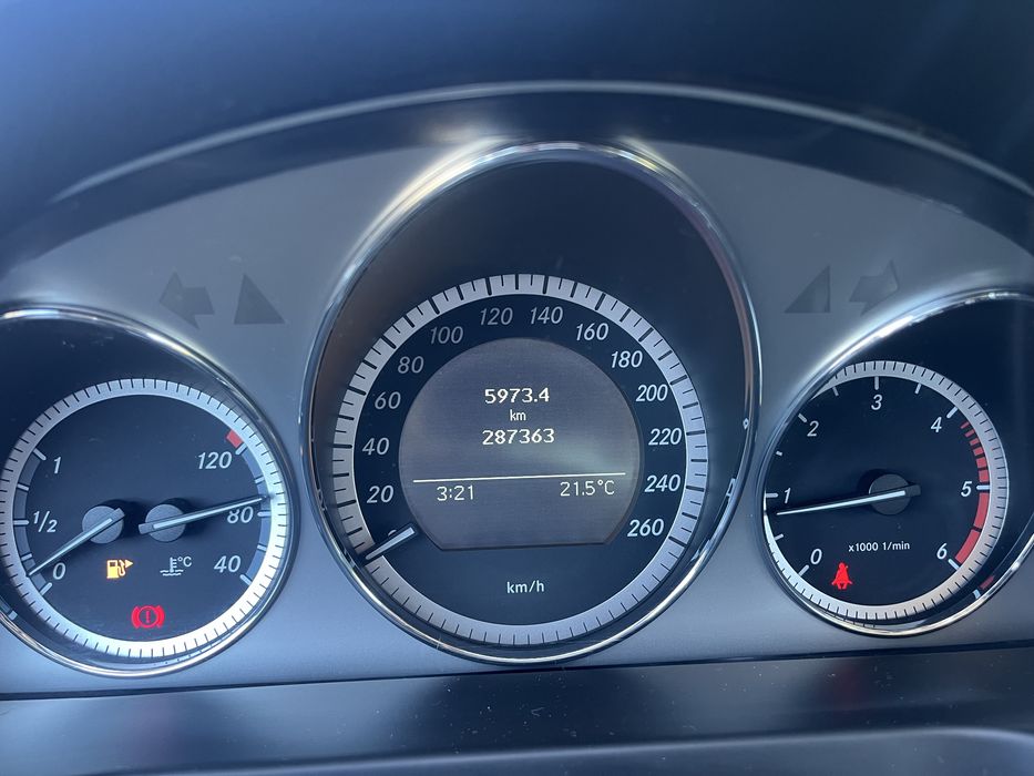 Mercedes C220 CDi BlueEFFICIENCY 05/ 2010 Nacional