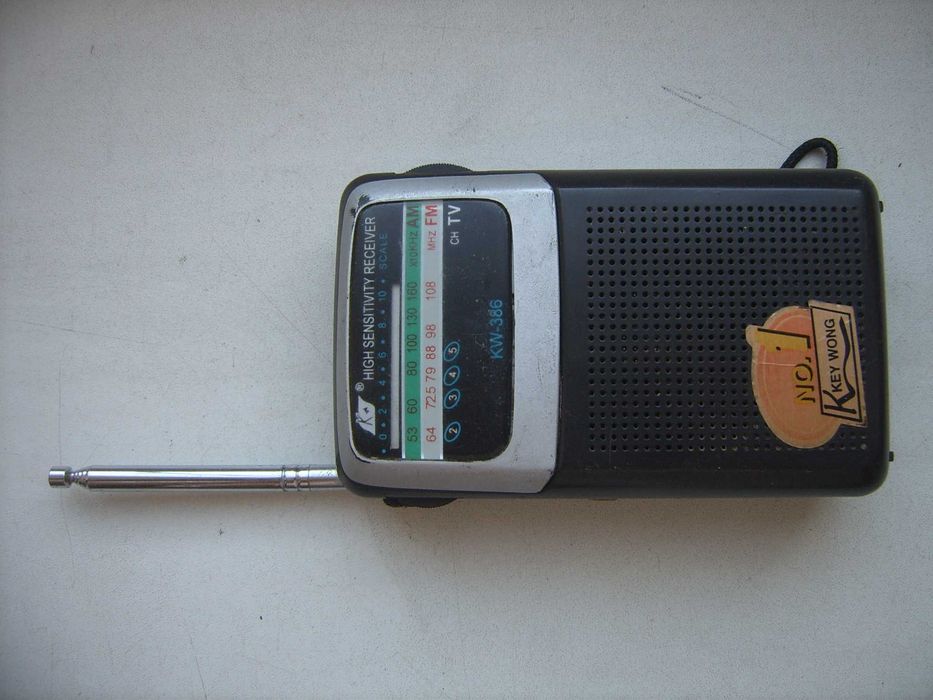 Приемник с  FM диапазоном