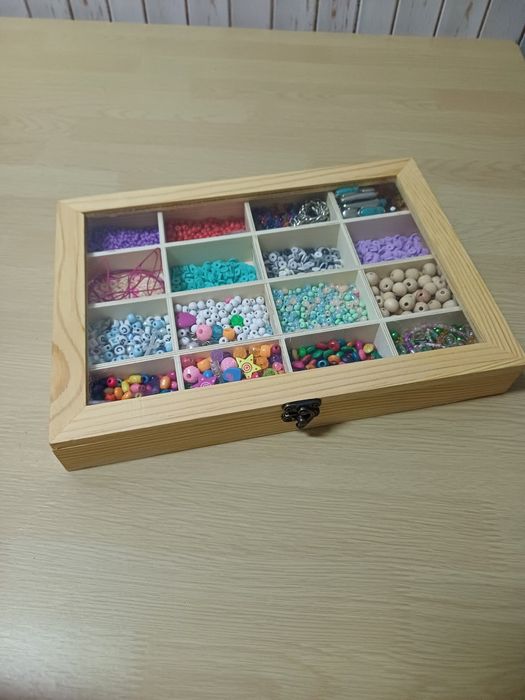 Missangas c Caixa de Madeira p Arrumação