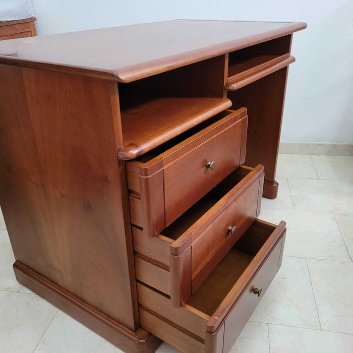 Secretária para PC - Madeira Mogno