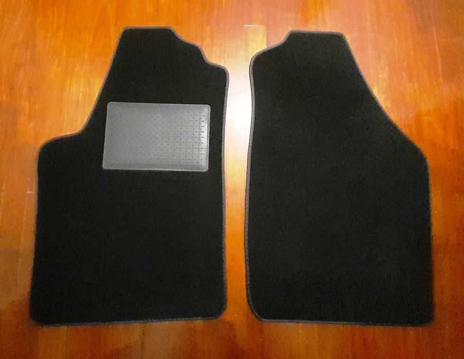 2 Tapetes Fiat (inclui molas fixação) - Todos os modelos