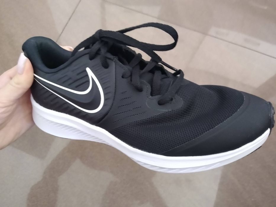 Obuwie sportowe Nike rozm. 38,5
