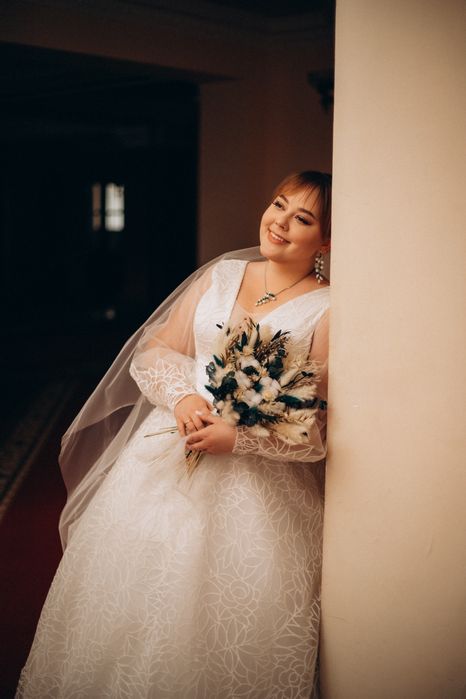 Сукня Весільна, 50 розмір не вінчана