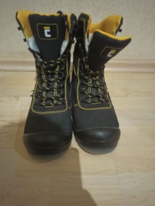 Зимне Взуття (нові)