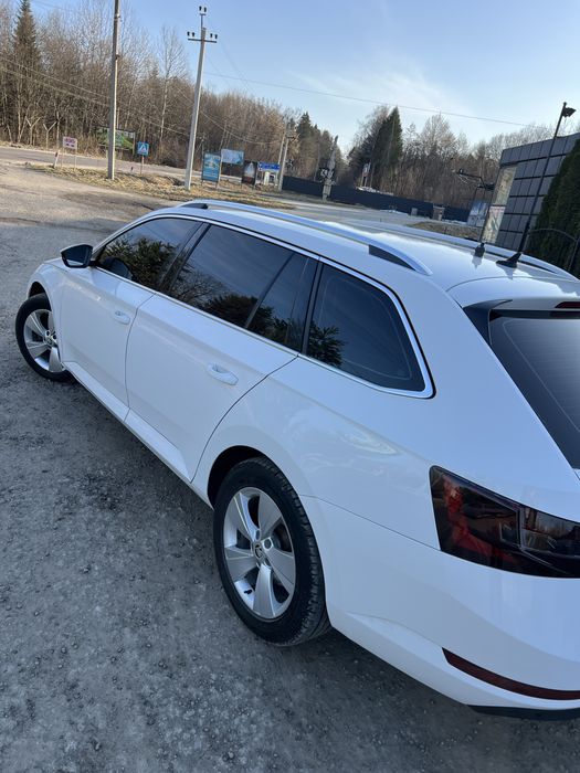Skoda Superb 2017.